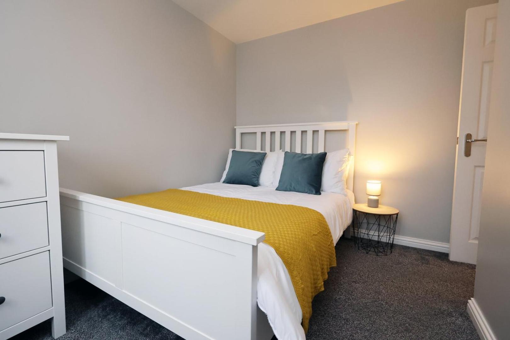 Relaxing 2-Bed Coastal Escape In Port Talbotアパートメント エクステリア 写真